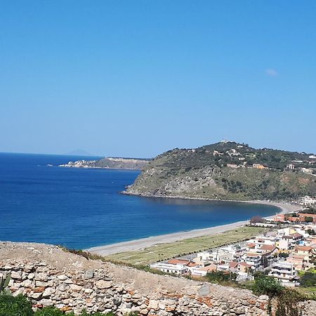 Al Castello B&B มิลาซโซ ภายนอก รูปภาพ