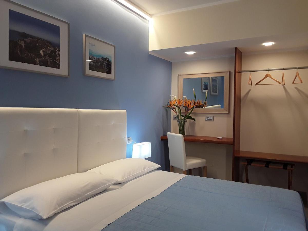 Al Castello B&B มิลาซโซ ภายนอก รูปภาพ