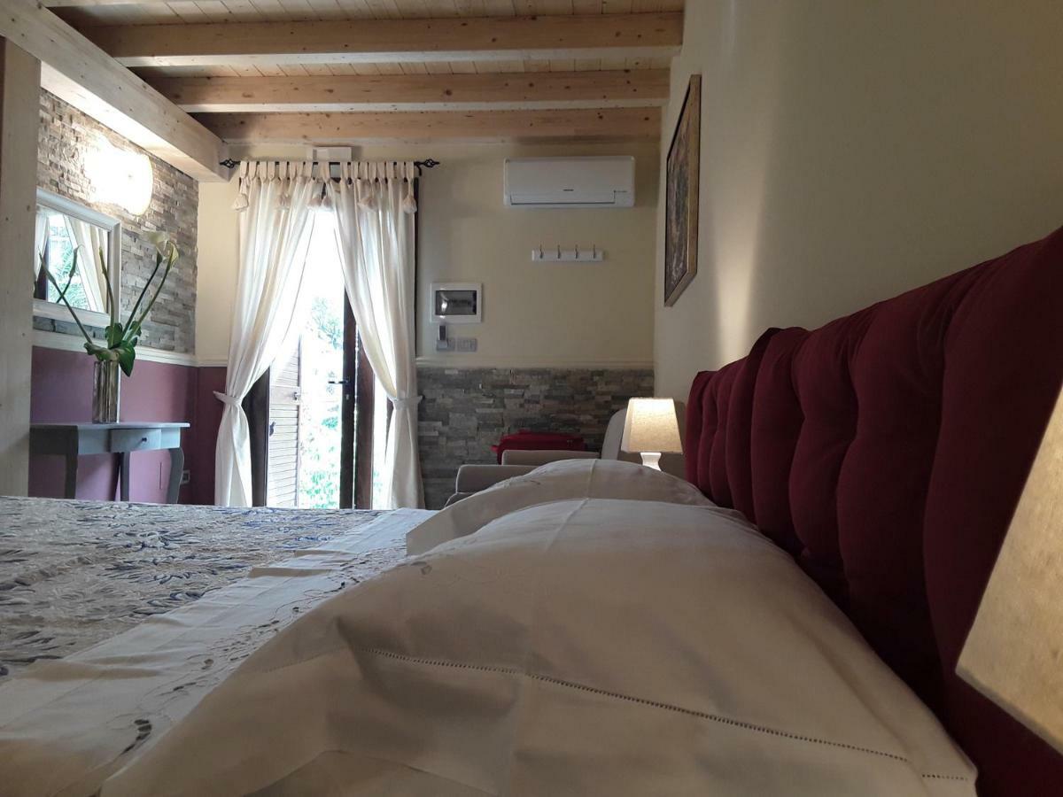 Al Castello B&B มิลาซโซ ภายนอก รูปภาพ