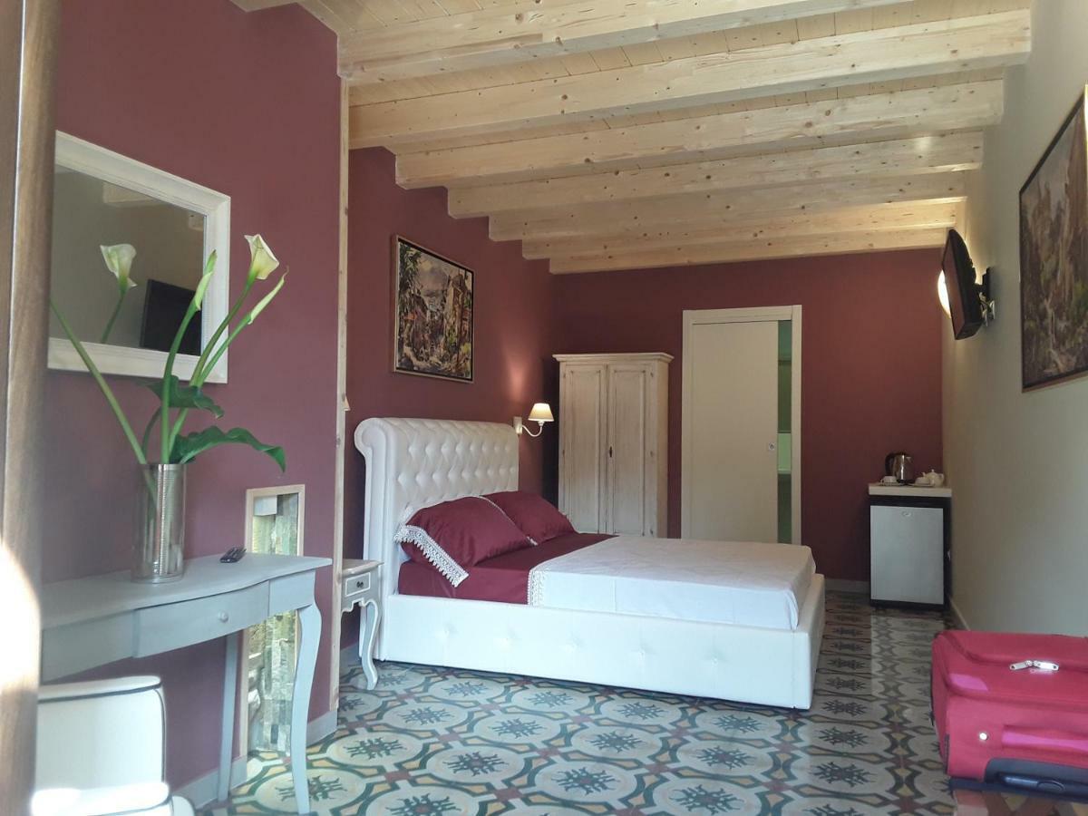 Al Castello B&B มิลาซโซ ภายนอก รูปภาพ
