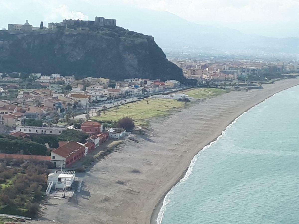 Al Castello B&B มิลาซโซ ภายนอก รูปภาพ