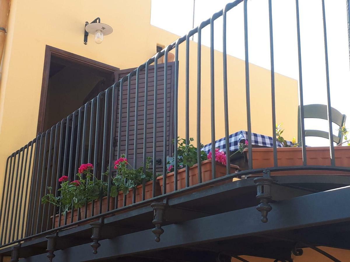 Al Castello B&B มิลาซโซ ภายนอก รูปภาพ