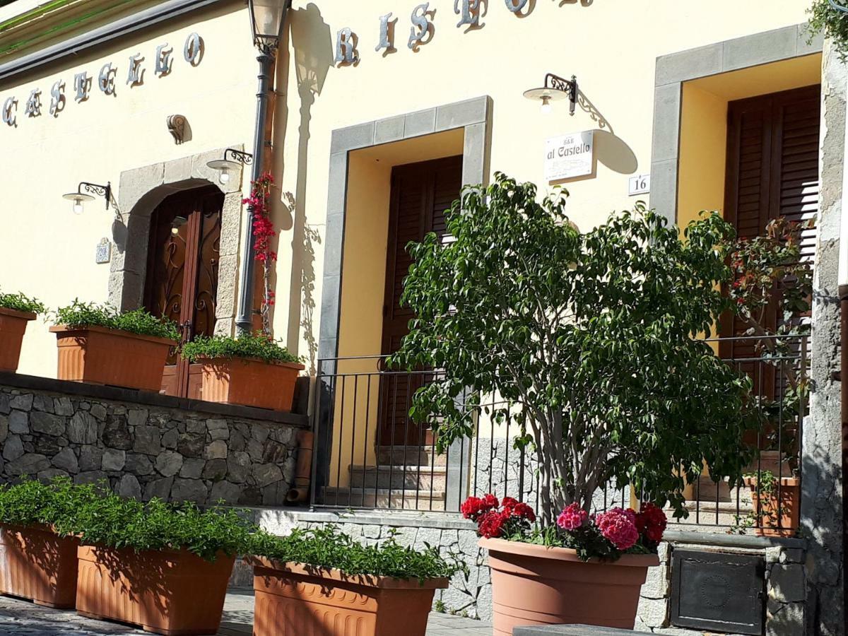 Al Castello B&B มิลาซโซ ภายนอก รูปภาพ