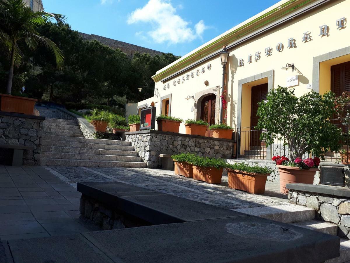 Al Castello B&B มิลาซโซ ภายนอก รูปภาพ